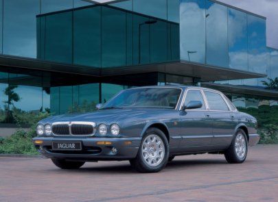 XJ 4